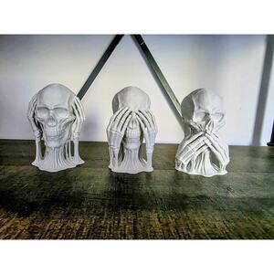 Hear No Evil, See No Evil, Speak No Evil Melting Skulls 3d Figure Set